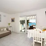 Apartment Sandy Rogoznica (Sibenik-Knin)